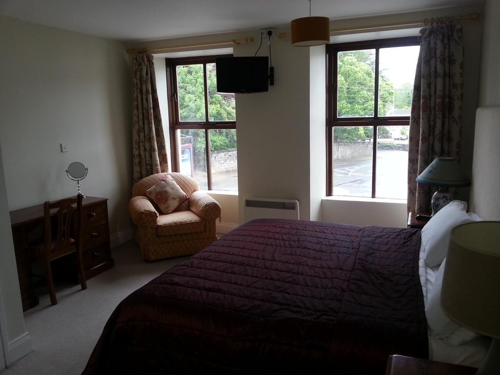 Tom Crean Base Camp - Food Drink Bed Hotel Kenmare Habitación foto